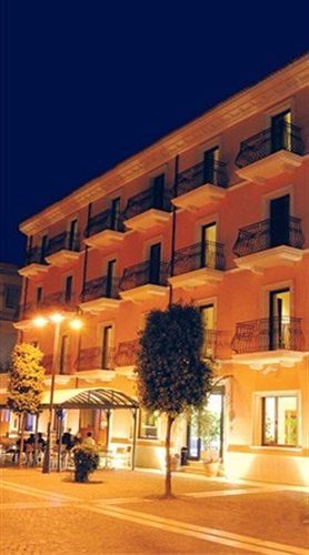 Palazzo Foti Hotel Crotone Eksteriør bilde